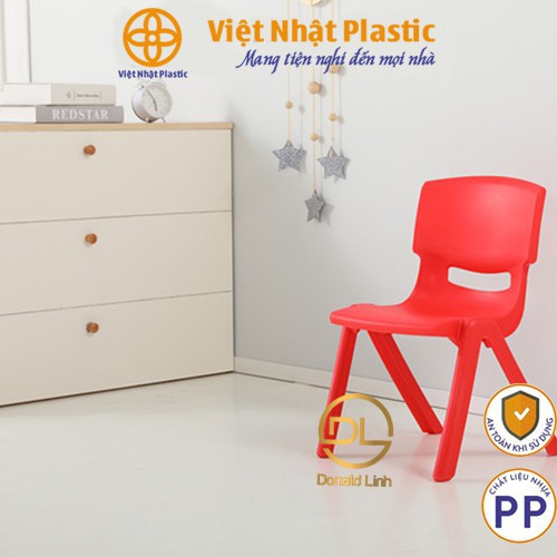 Ghế trẻ em có lưng tựa và miếng lót cao su chóng trượt Việt Nhật Plastic 970