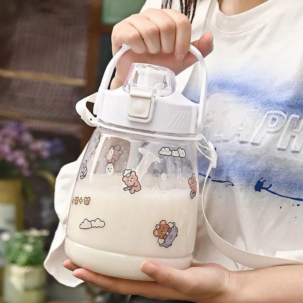 Bình Nước 1300ml Kèm Ống Hút Và Giá Đỡ Điện Thoại Họa Tiết Hoạt Hình Xinh Xắn