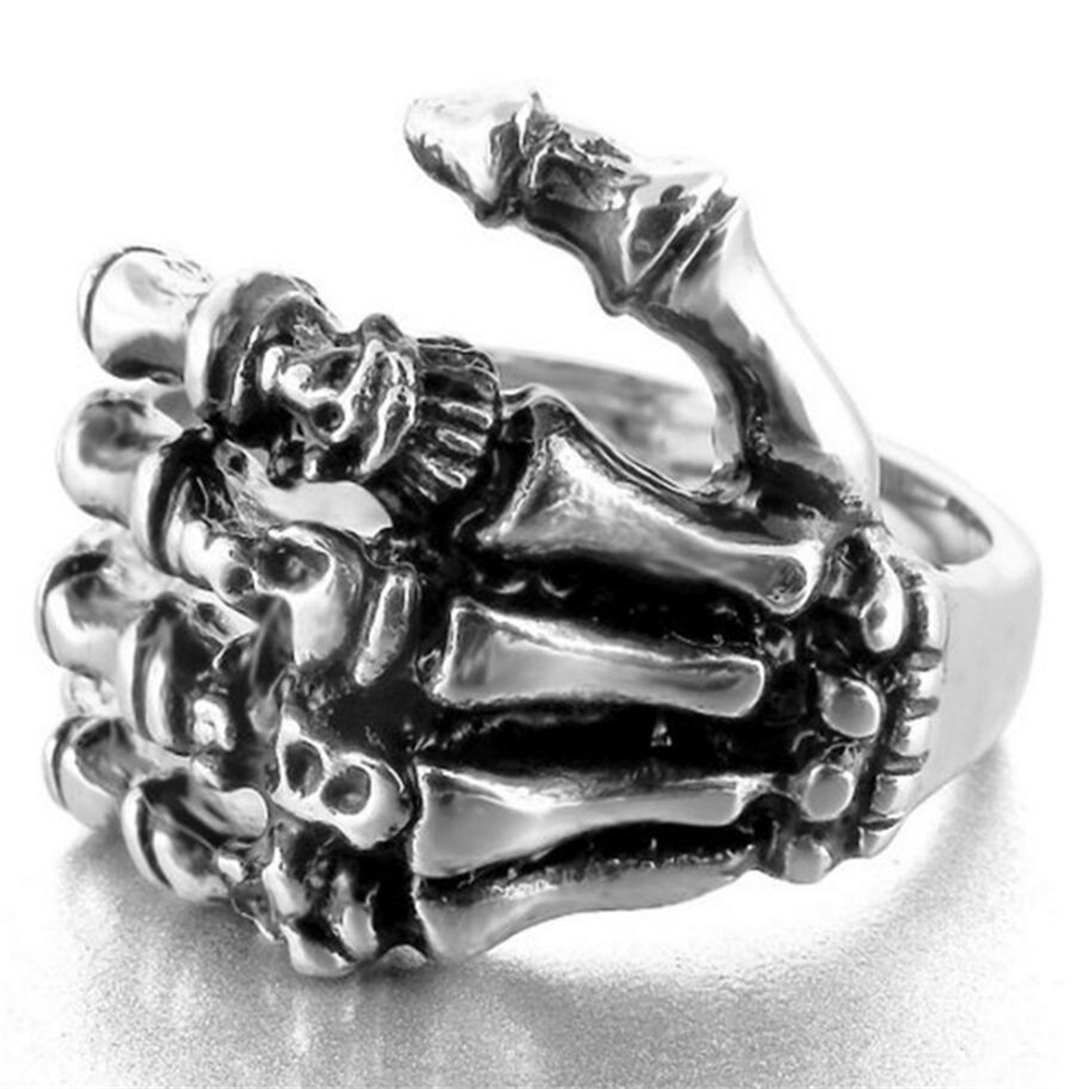 Nhẫn inox hình xương bàn tay phong cách vintage