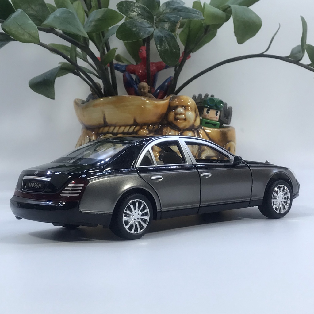 Mô hình xe ô tô Mercedes Maybach 62S tỷ lệ 1:24