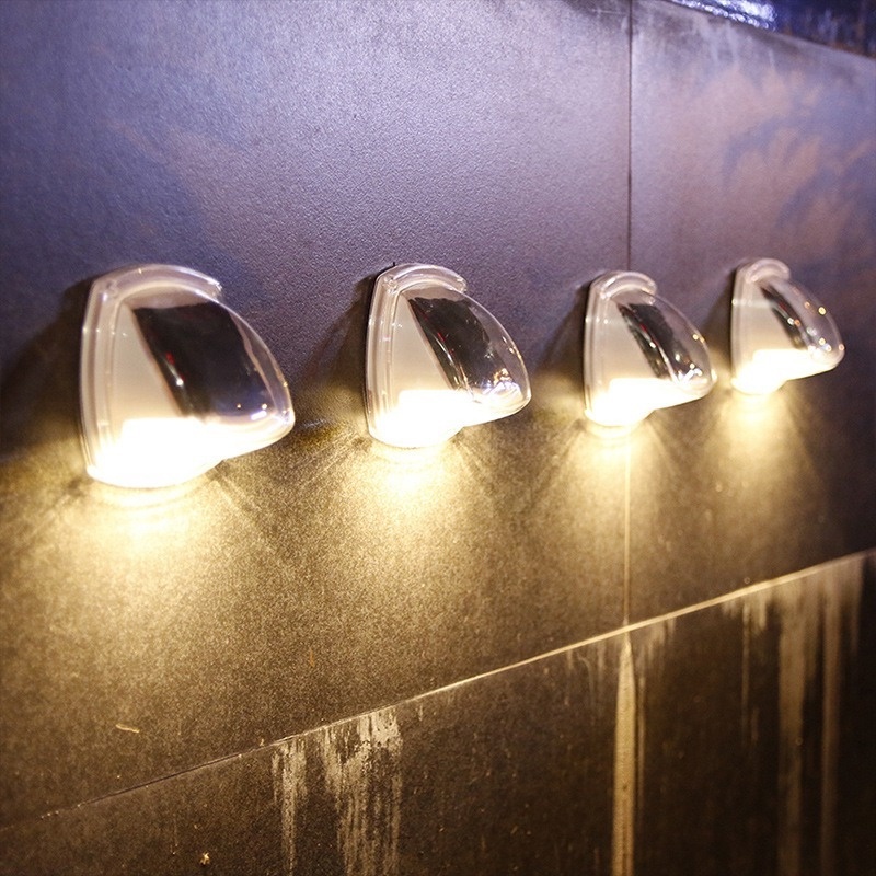 Đèn LED 8 bóng IP65 gắn tường sử dụng năng lượng mặt trời chống thấm nước siêu sáng