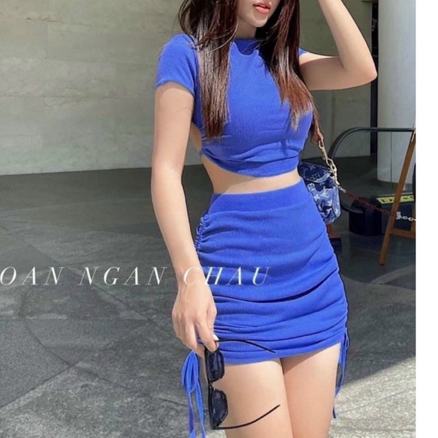 Set Chân Váy Dây Rút Và Áo Hở Lưng Năng Động-D95