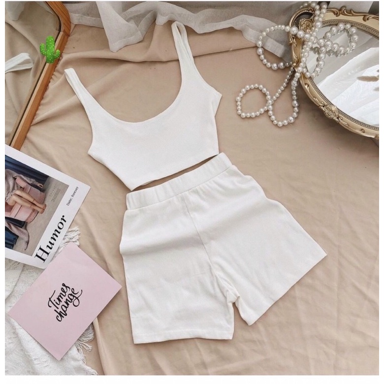 Set bộ áo dây cổ U sexy và quần đùi lưng cao tôn dáng cực đỉnh