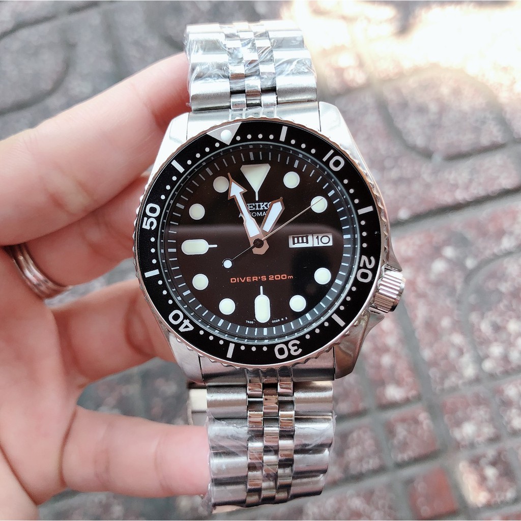Đồng hồ nam seiko skx007k2 máy cơ mặt đen 43mm