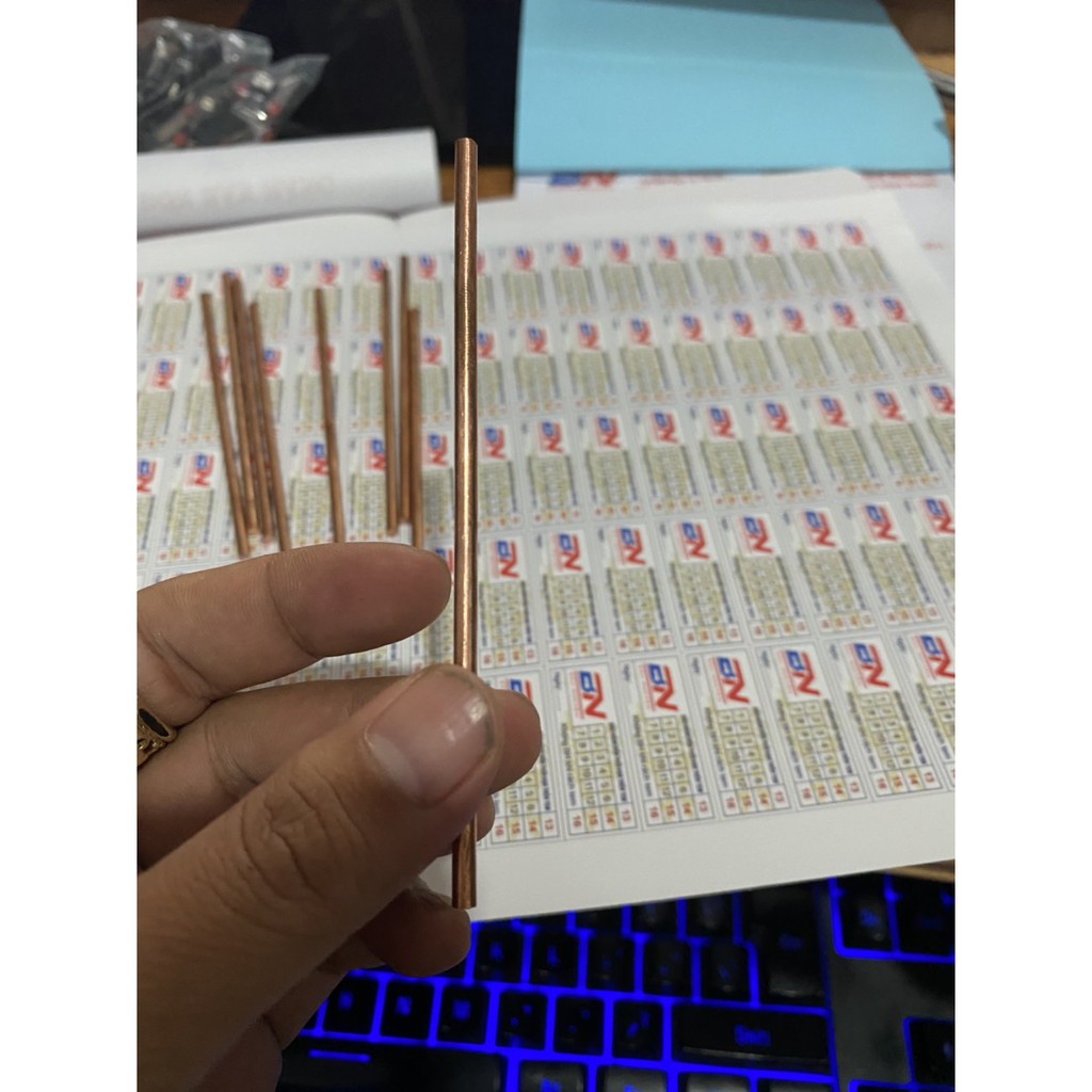 Thanh đồng hợp kim để làm kim hàn cell pin đường kính 3mm dài 10 cm. BN.