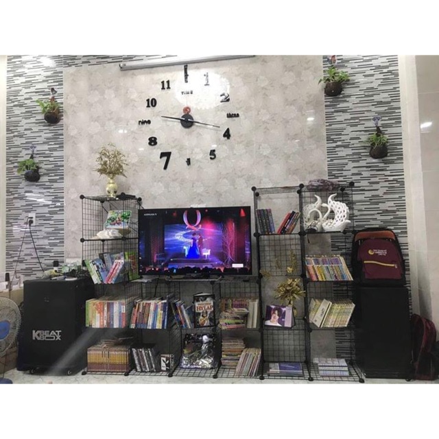 Combo 50 lưới đen 35+ 60 chốt+ 1 búa + 2 thanh treo+ 3 nhựa đen 35cm+ 10 dính tường