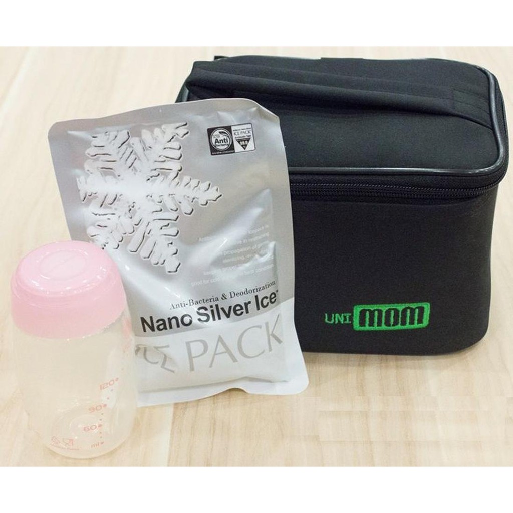 Túi giữ lạnh sữa Unimom gồm 5 bình PP và 2 miếng UM870016