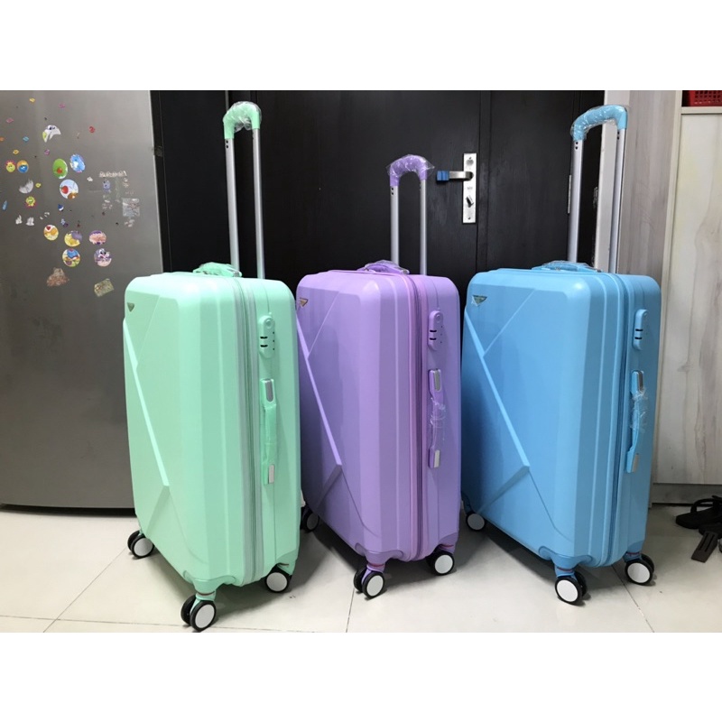 Vali nhựa dẻo cao cấp, size 24,26, chống va đập, chống trầy xước, màu sắc thời trang