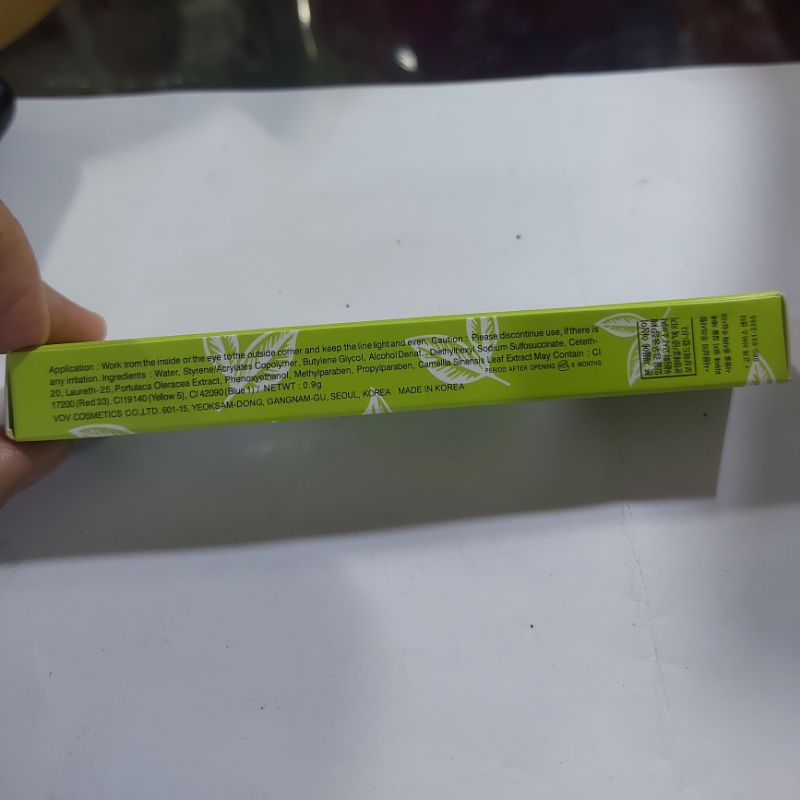 Bút kẻ mắt nước VOV pure power line không lem không trôi