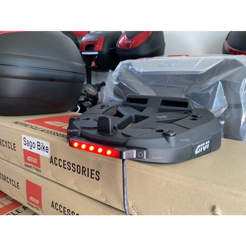 Đèn Stop gắn đế Givi, đèn led cảnh báo dừng gắn sau đế Givi, hàng chính hãng, mới 100%