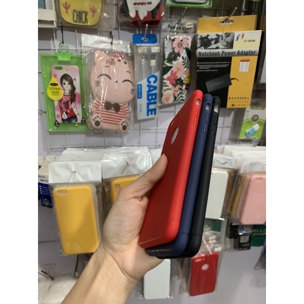 ốp dẻo mầu có nút che chân xạc iphone 6,6s,6 plus,7,8,7 plus,8 plus,6S plus