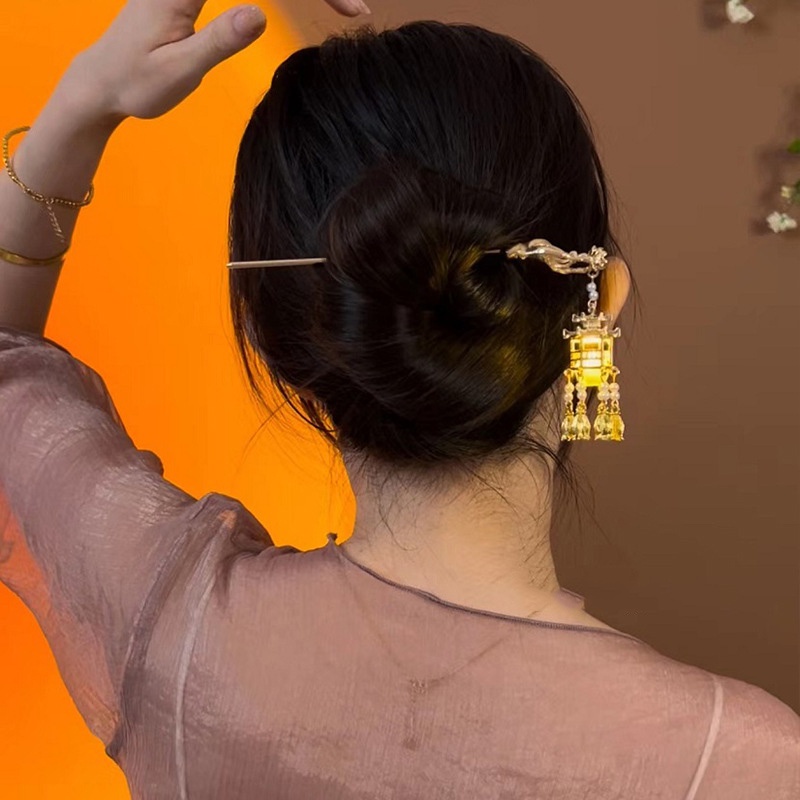 Trâm Cài Tóc Tua Rua Phong Cách Hanfu Cổ Điển Phát Sáng Độc Đáo
