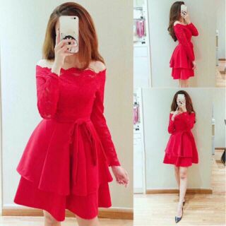 Đầm ren xòe trễ vai