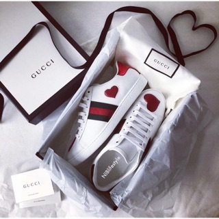 Giày GC Embroidered Heart Sneaker 😍😍