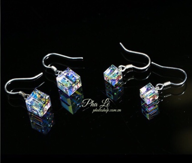 Bông Tai Pha Lê Vuông Được Thiết Kế Từ Pha Lê Swarovski