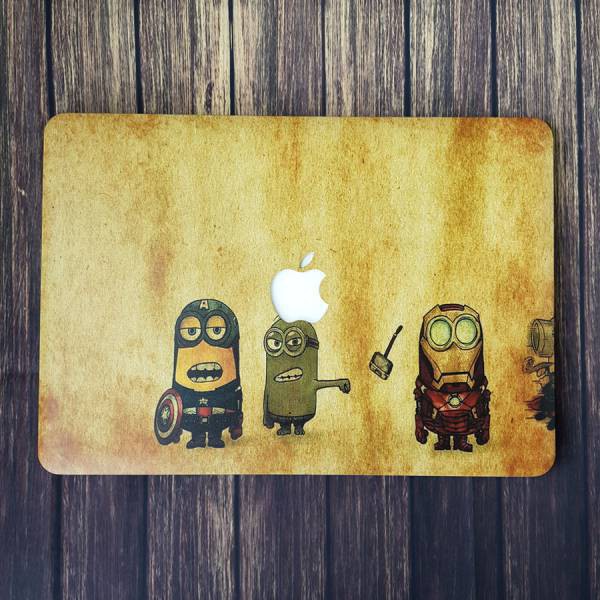 Ốp Macbook hình Minions (tặng kèm nút chống bụi + chống gãy dây sạc)