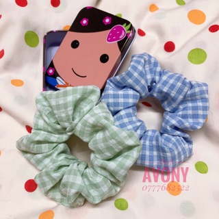 Cột tóc vải scrunchies caro vừa