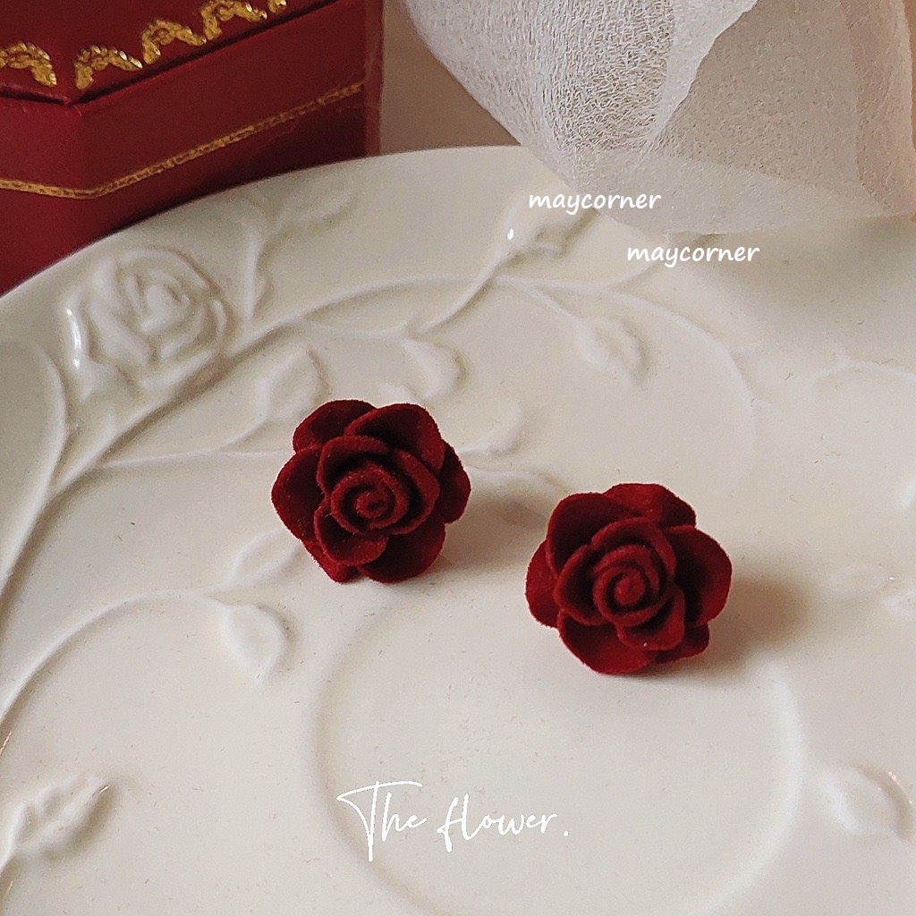 Khuyên tai hoa nhung đỏ chốt mạ bạc 925 cao cấp A798