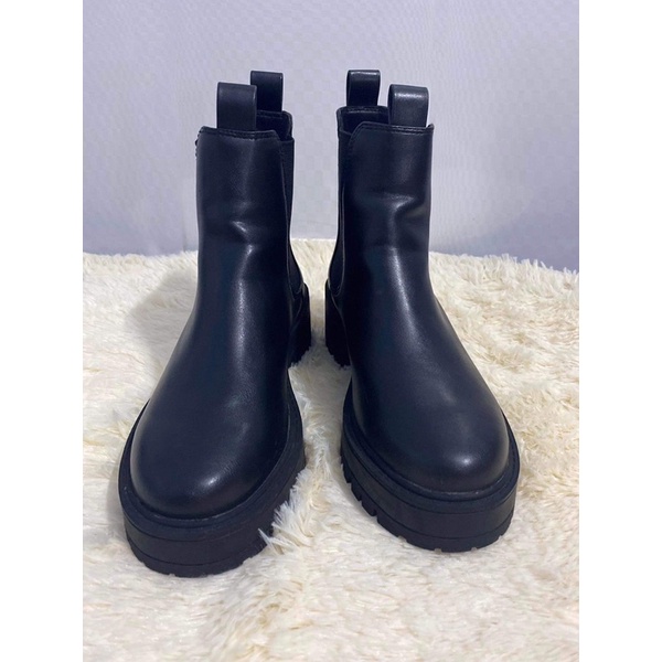 Pass đôi boots H&M size 35