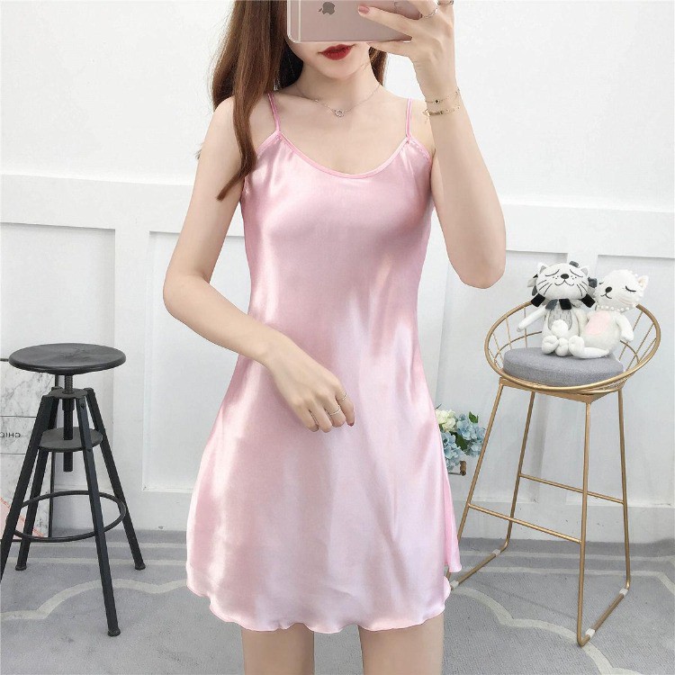 Đầm ngủ hai dây đơn giản màu hồng dễ thương