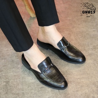 Giày sục nam vân cá sấu đai vàng mã s002