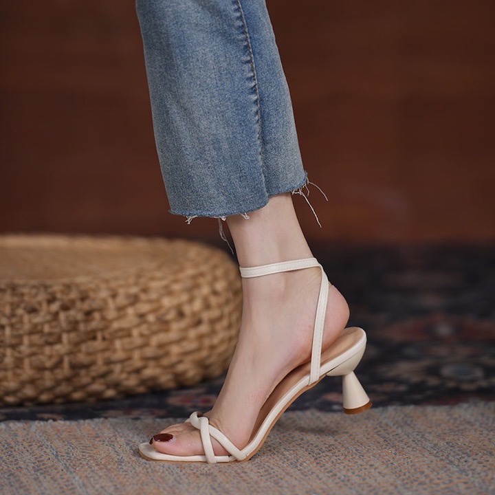 Sandal cao gót Lucky cao 7cm phối quai chéo gót ly ( Hàng đẹp) - H1