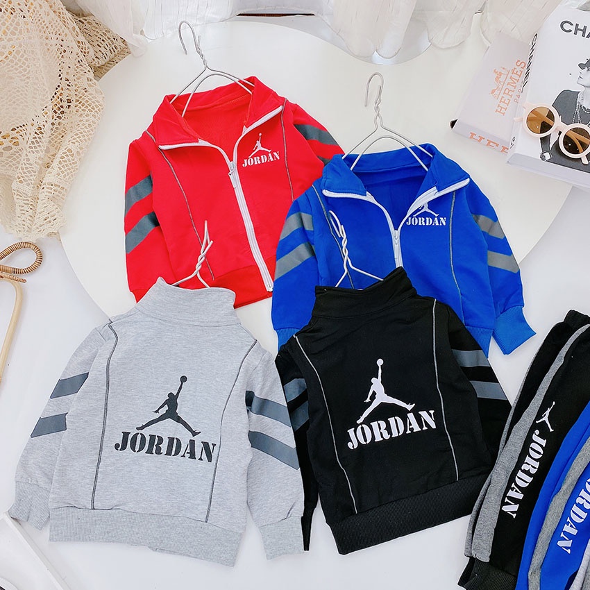 Bộ Quần Áo Dài Tay Thu Đông Dáng Thể Thao Vải Nỉ Da Cá In Hình Jordans Cho Bé Từ 8-18kg Mã DC05