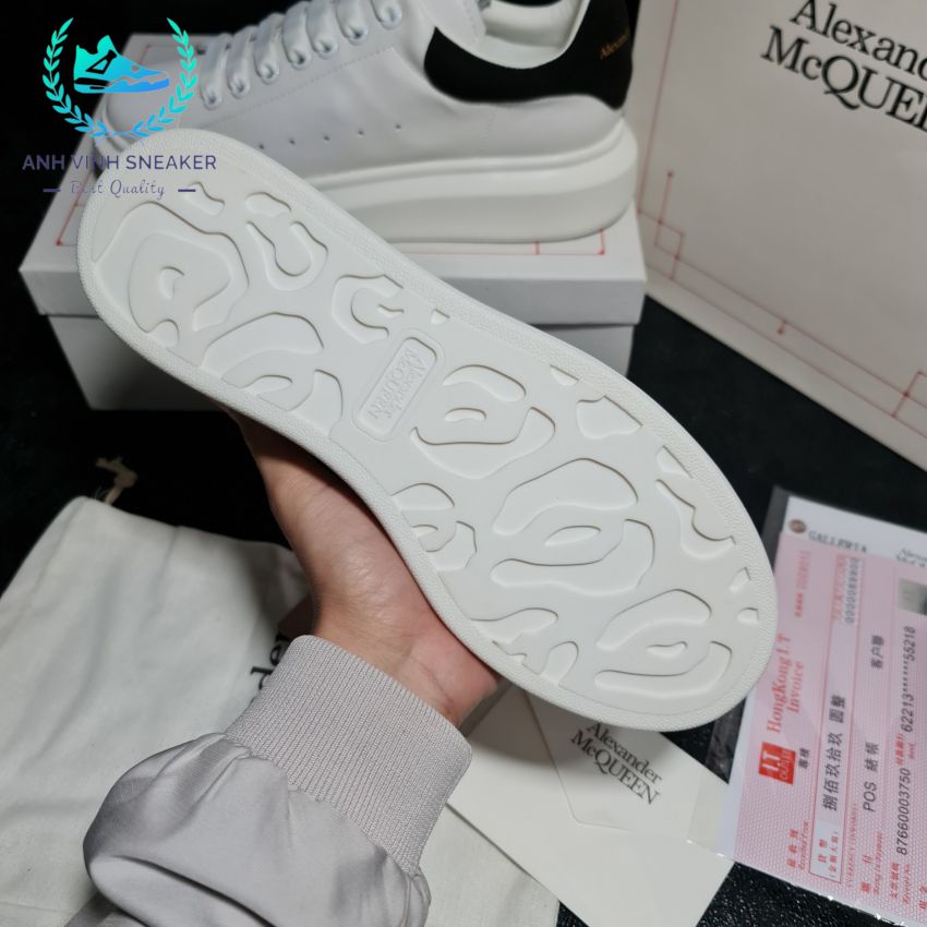 Giày mc queen nam nữ mcqueen tăng chiều cao alexander mcqueen trắng gót đen nhung cao cấp