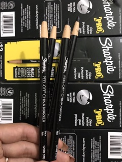 Chì đá sharpie USA ( đen- trắng- đỏ)