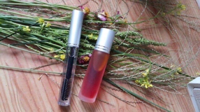 Lăn môi dầu gấc cao cấp giúp làm mềm môi HandMade