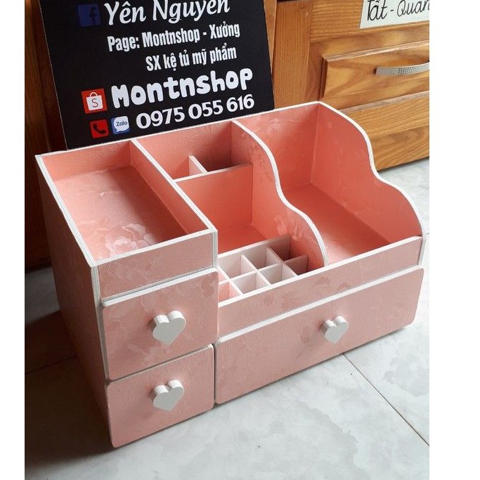 Kệ tủ đựng mĩ phẩm max hồng phấn 35cm núm tim