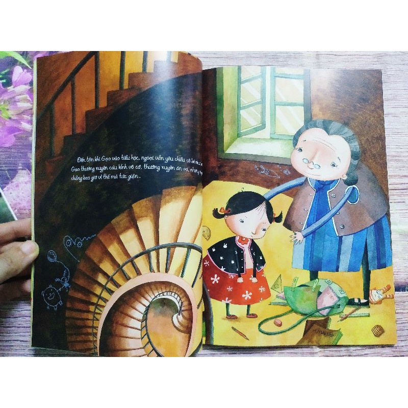 Sách Bà ngoại tôi biến thành búp bê nhỏ NXB Kim Đồng