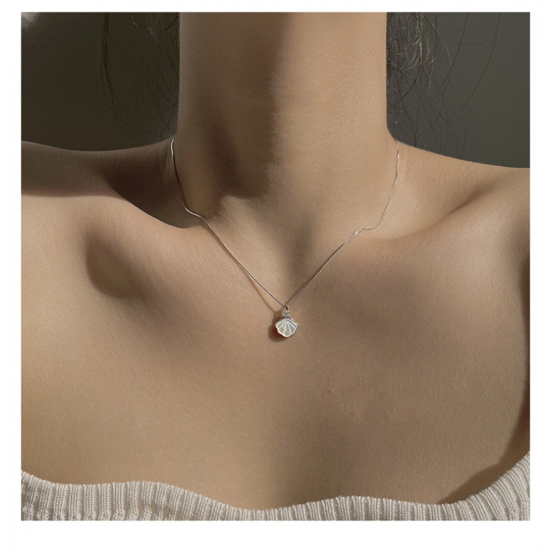 Dây chuyền 191042 mặt hình vỏ sò đính xà cừ tự nhiên thiết kế đơn giản sang trọng