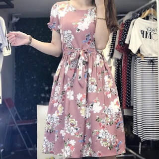 Váy xoè thắt nơ eo