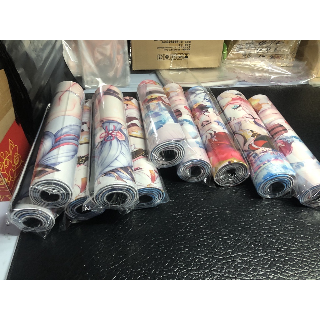 Tấm Lót Chuột Bàn Phím Chơi Game Có Đèn LED RGB In Hình Anime