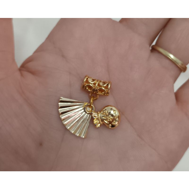 Charm quạt tài lộc may mắn vào gia chủ mic vòng cao cấp không đen không bay màu