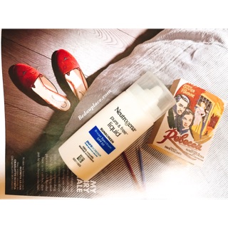 Kem chống nắng Neutrogena Pure & Free Liquid Sunscreen SPF 50