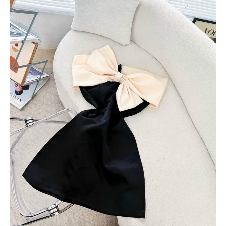 ĐẦM ĐEN BẸT VAI VIỀN NUDE NƠ NGỰC FORM NGẮN