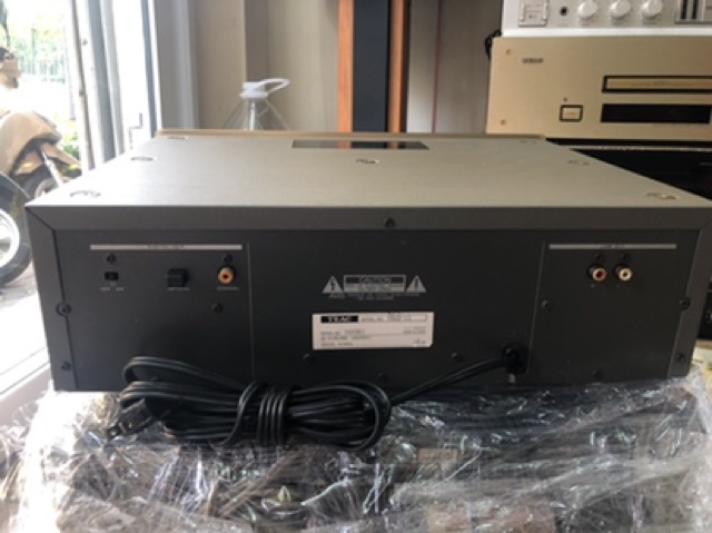 Đầu CD Teac VRD - 10