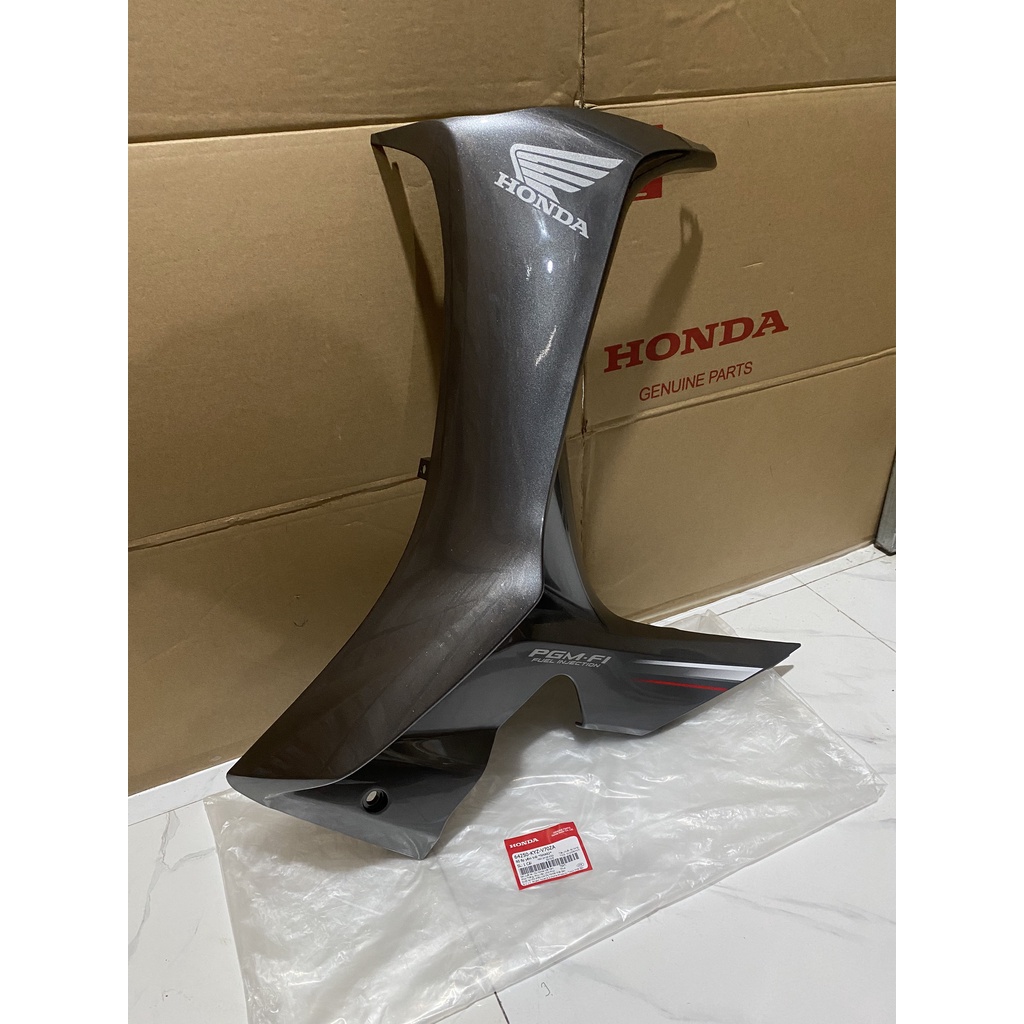 Bộ ốp yếm bên trái HONDA FUTURE125 năm 2013 màu Xám đen.