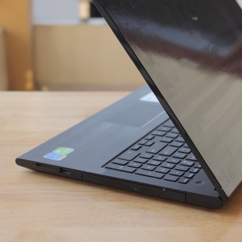 DELL Inspiron N3543 15.6" core I5 2.70GHz 4G 120G SSD