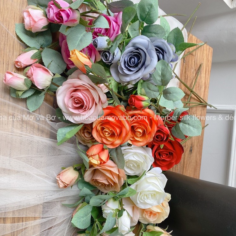 Cành 4 Hoa Hồng Lụa Hàn Quốc Merber  Nhiều Màu Bông 70cm Có Nụ, Lá - Bông Hồng Khô Hoa Giả Decor Trang Trí