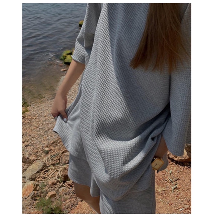 Set đồ nữ đi chơi bộ áo cộc tay quần đùi vải tổ ong oversize mặc mát mùa hè chụp ảnh đi dạo xinh xắn giá rẻ