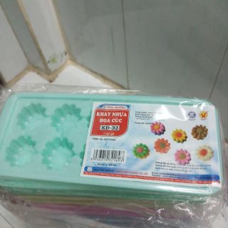 Khay nhựa làm đá và làm rau câu hình hoa cúc 10 viên qtp007