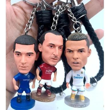 Móc khóa tượng cầu thủ Ronaldo, Messi, Pogba,Ibrahimovic...