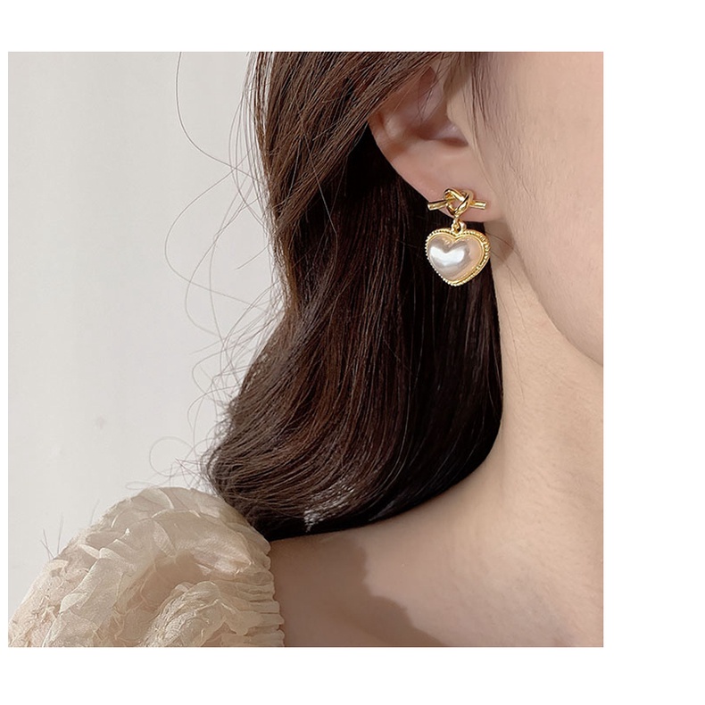 Bông Tai Hình Hoa Đính Ngọc Trai Sang Trọng Phong Cách Hàn Quốc 2023