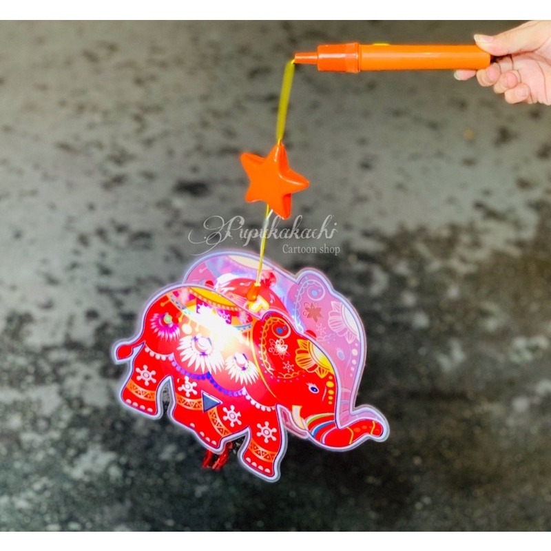 Lồng Đèn Trung Thu Nhựa Kiếng Sẵn Pin Nhiều Mẫu Gấu Dâu, Doraemon, Cá, Lân, Voi, Khủng Long, Ngôi Sao Dễ Thương
