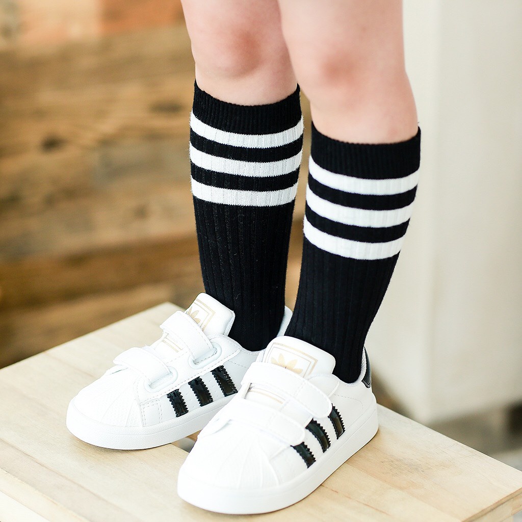 Giày thể thao trẻ em DAS 3 vạch đen phong cách Hàn Quốc chất đẹp mềm nhẹ đế chống trơn trượt cho bé trai bé gái M001