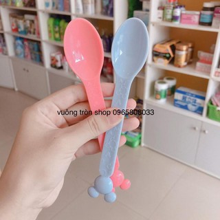 Kmen Thìa nhựa cho bé