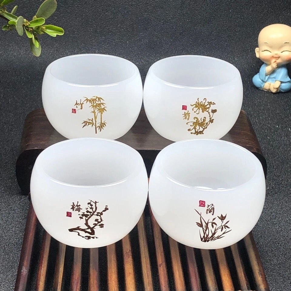 Chén Ngọc Cao Cấp Dùng Thưởng Trà Dung Tích 70 ml (Khắc Họa Tiết Tùng, Cúc, Mai, Lan)